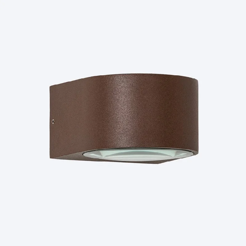 Track lighting with swivel heads for precise aimingSEKKO IP54