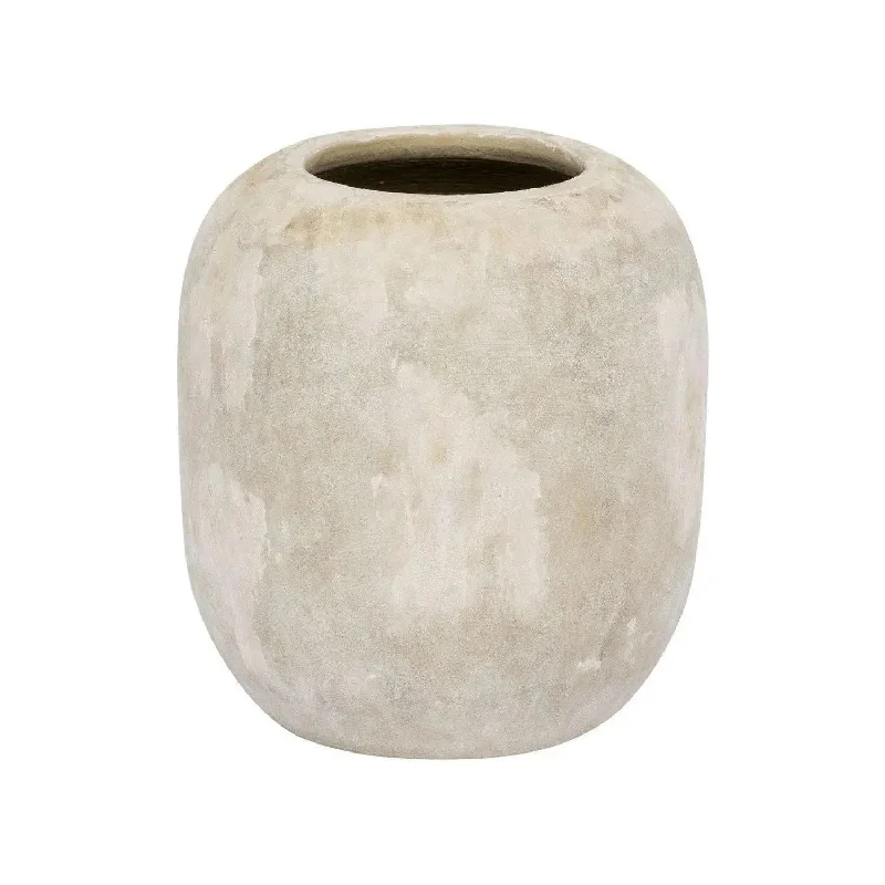 Track lighting with a minimalist track designPotty Vase