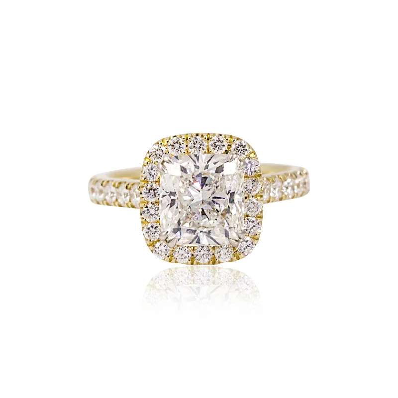 18K Yellow Gold Henne Fit Cushion Brilliant Cut Diamond Halo Engagement Ring