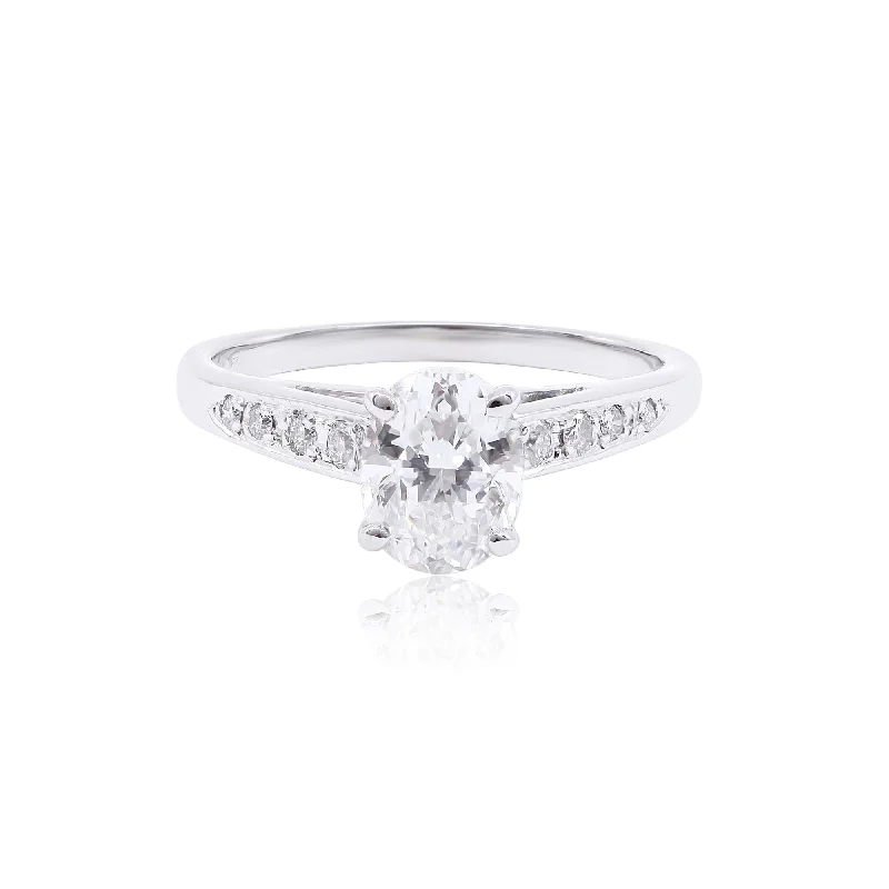 ESTATE 14K WHITE GOLD OVAL CUT DIAMOND ENGAGEMENT RING WITH 8 DIAMONDS